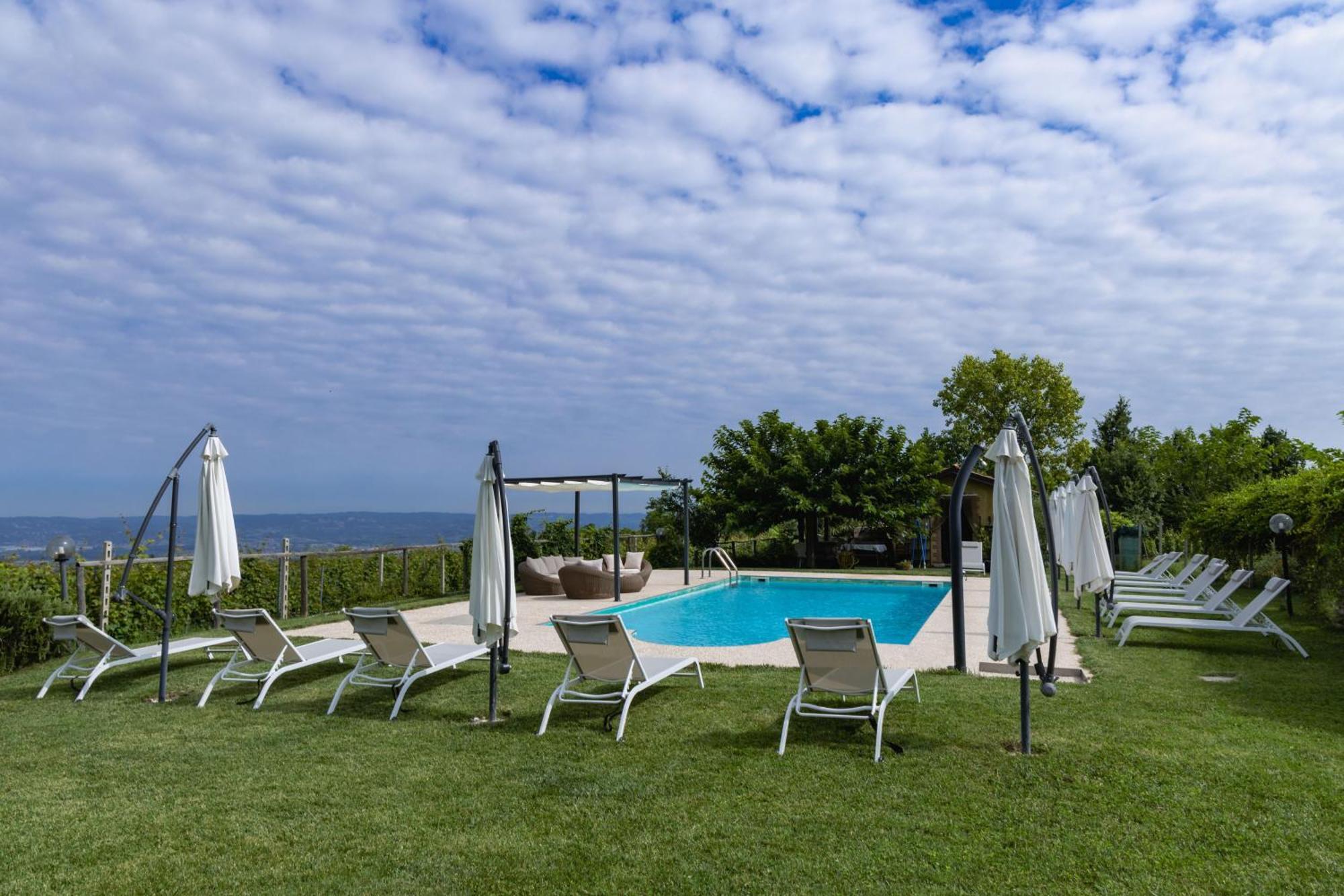 La Cantinella Country House La Morra Exterior photo
