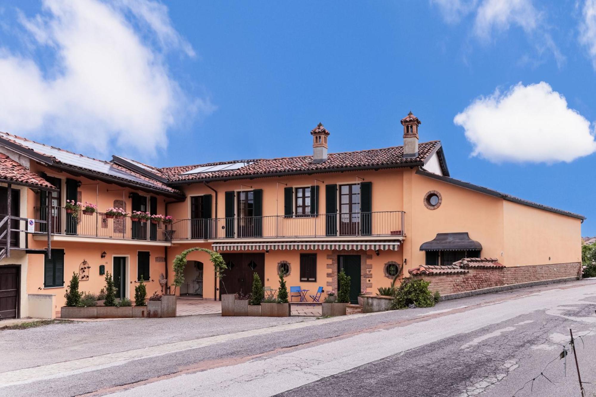 La Cantinella Country House La Morra Exterior photo